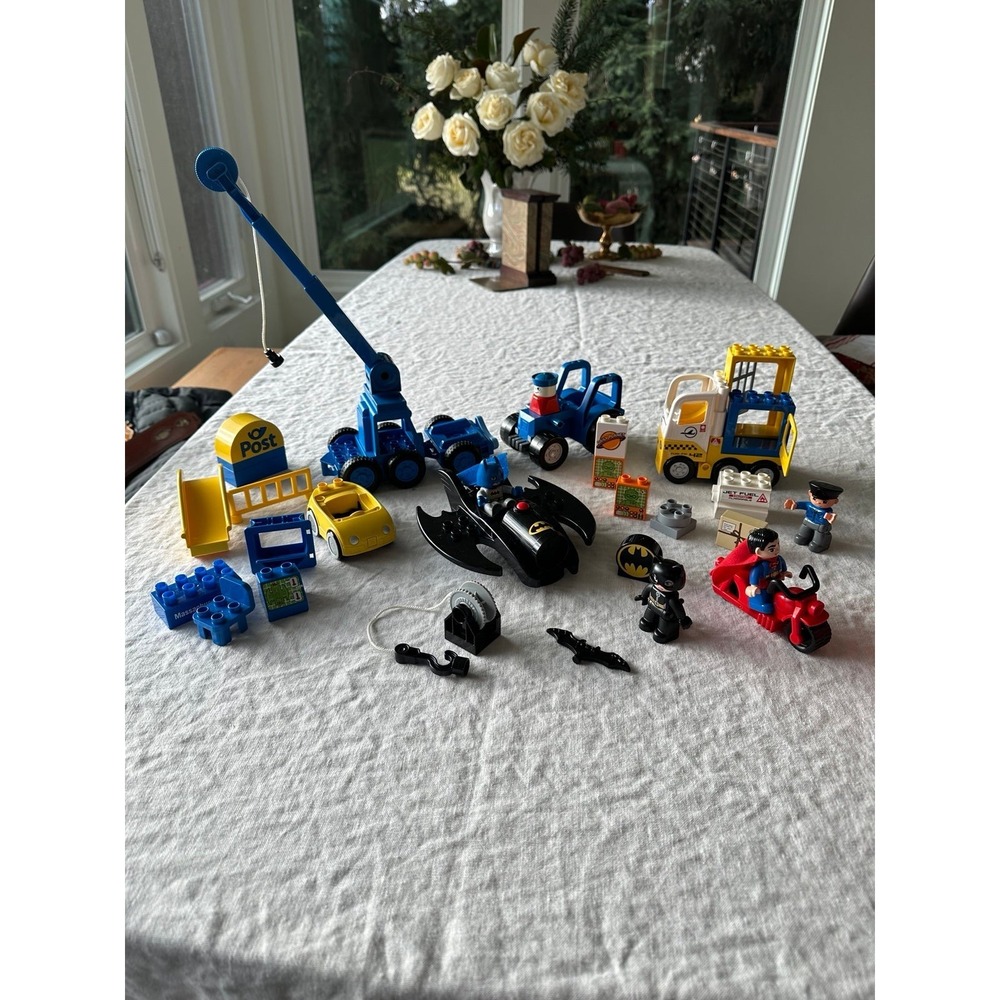 duplo LEGO lot Dc super heroes plus asst other pieces